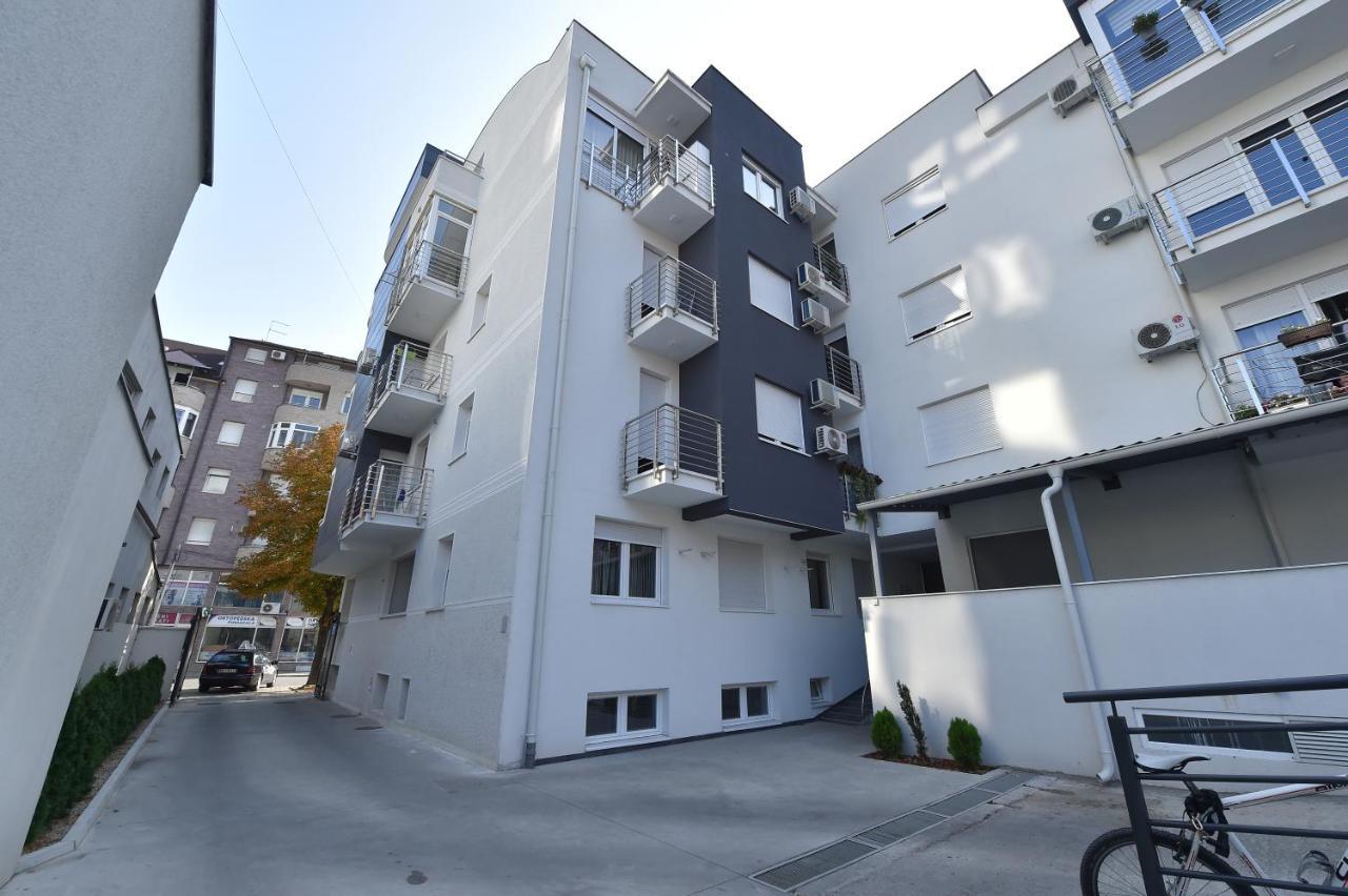 Apartment Sinisa With Garage Novi Sad Exterior foto